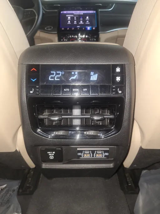 2022 Jeep Grand Cherokee ليمتد 