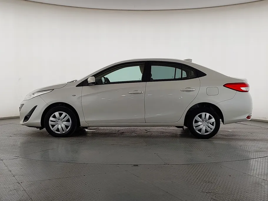 2020 Toyota Yaris  Y 