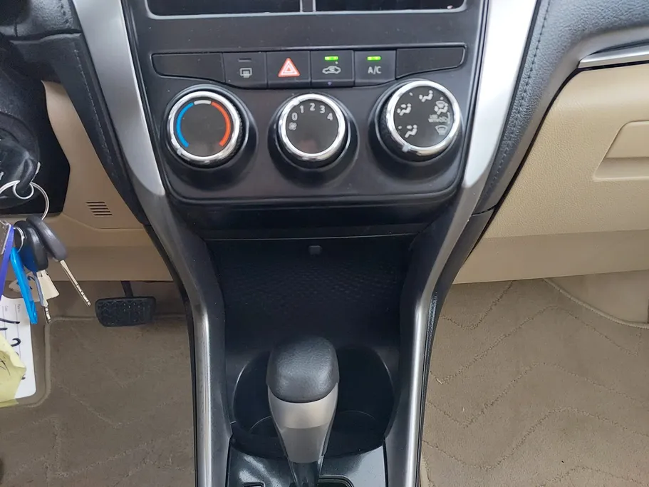 2020 Toyota Yaris  Y 