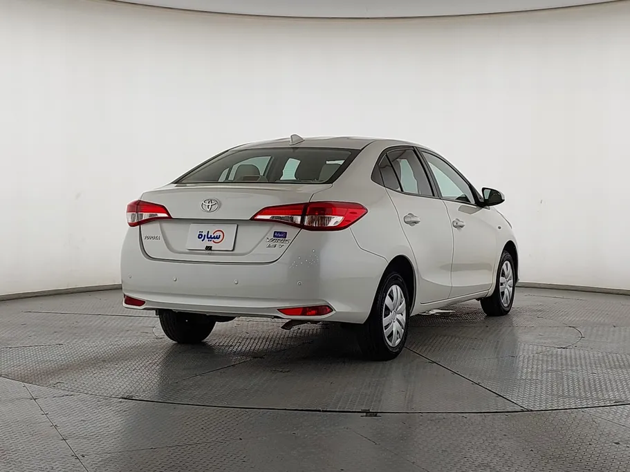 2020 Toyota Yaris  Y 
