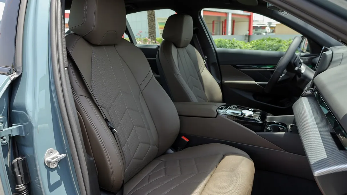 2026 BMW 5 Series 520i M  