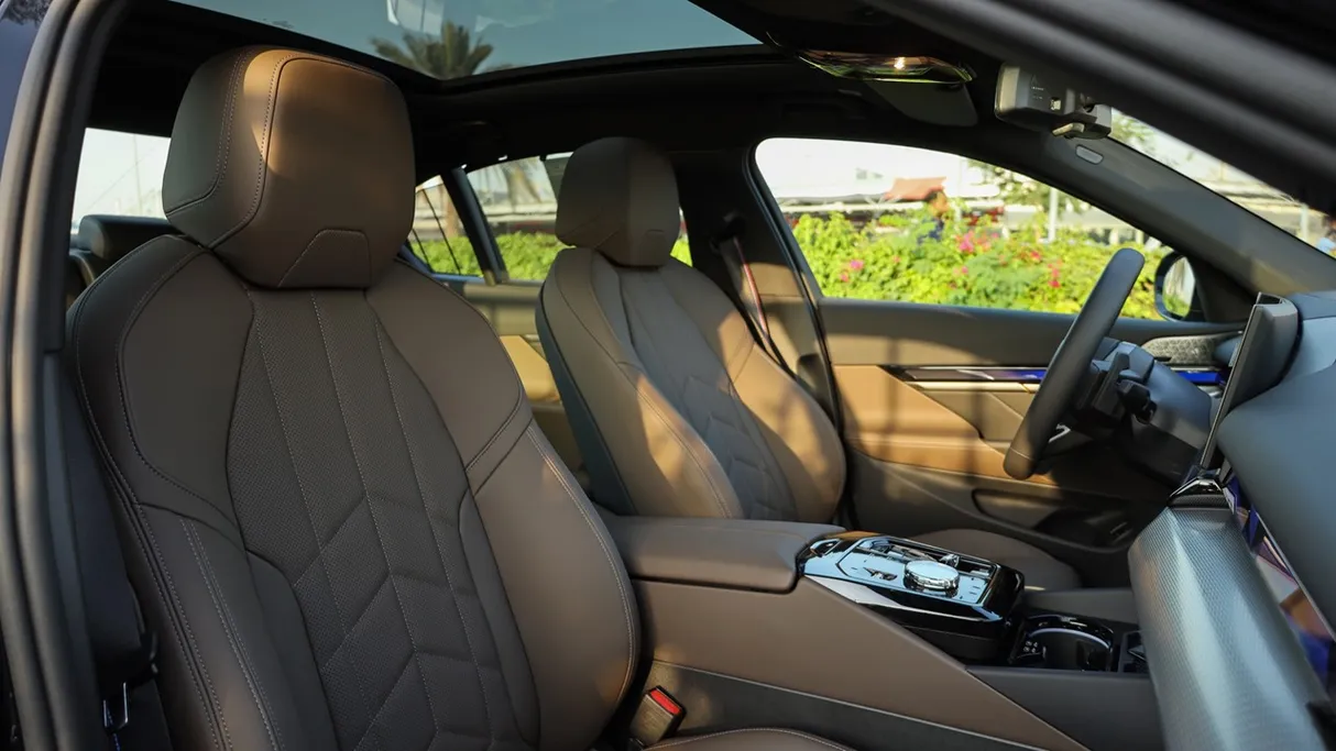 2026 BMW 5 Series 520i M  