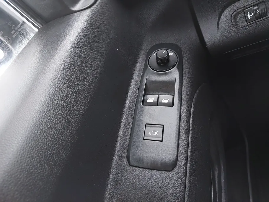 2022 Peugeot Partner Long van 