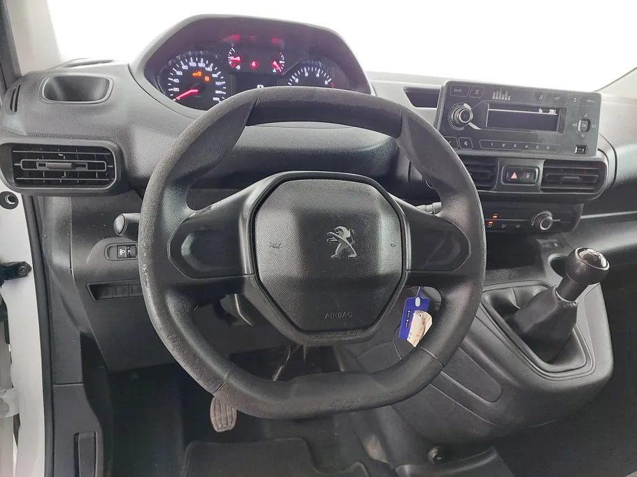 2022 Peugeot Partner Long van 