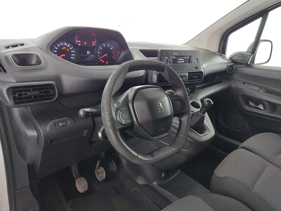 2022 Peugeot Partner Long van 