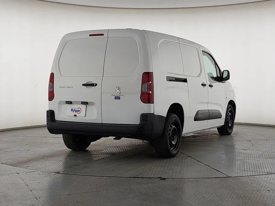 2022 Peugeot Partner Long van 