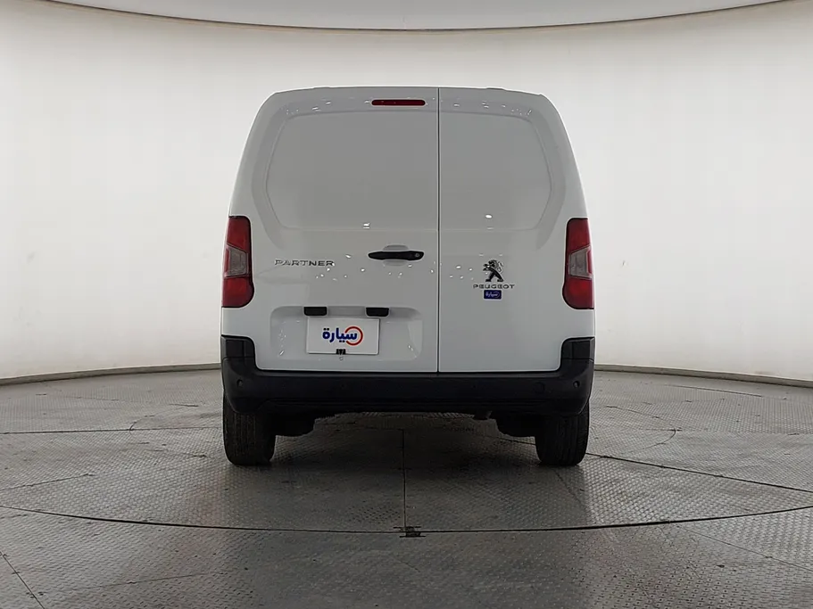 2022 Peugeot Partner Long van 
