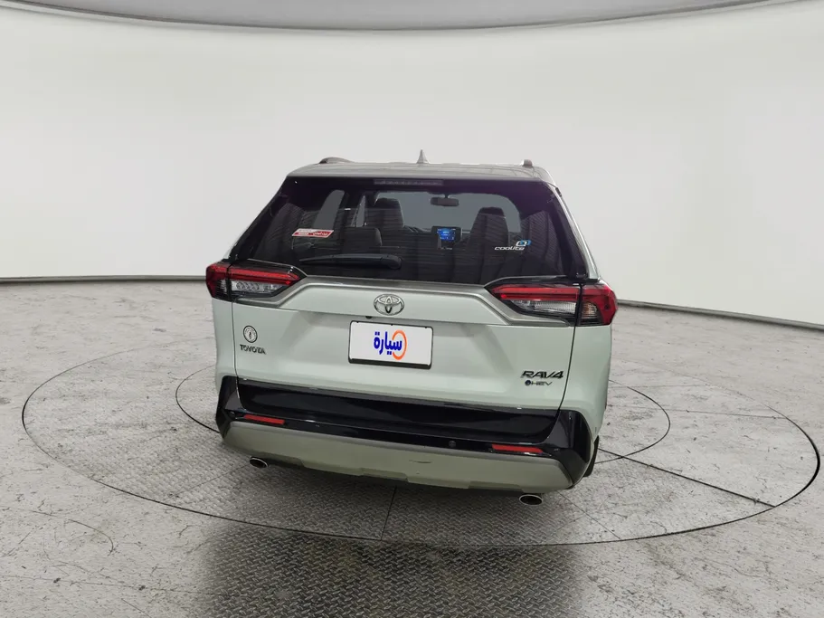 2025 Toyota RAV4 XLE HEV 