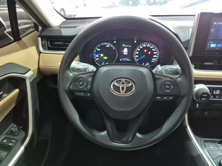 2025 Toyota RAV4 XLE HEV 