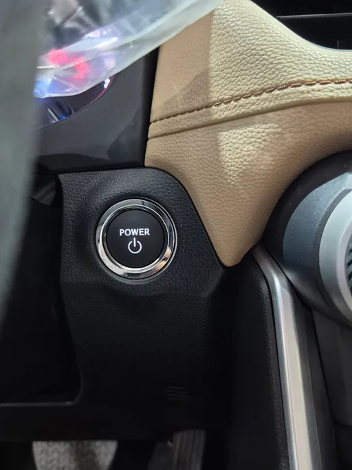 2025 Toyota RAV4 XLE HEV 
