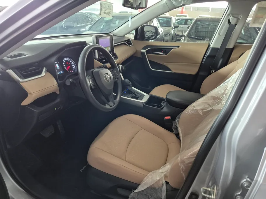 2024 Toyota RAV4 XLE 