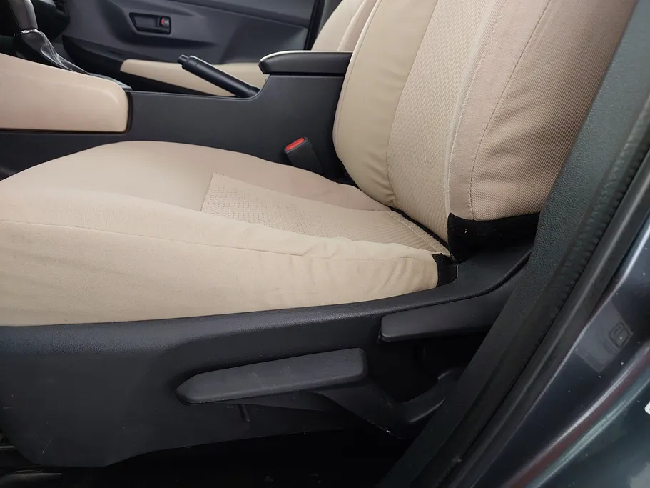 2023 Toyota Yaris  Y 