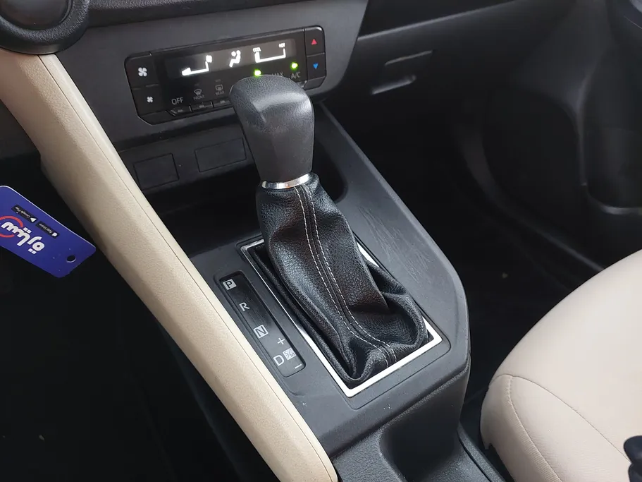 2023 Toyota Yaris  Y 