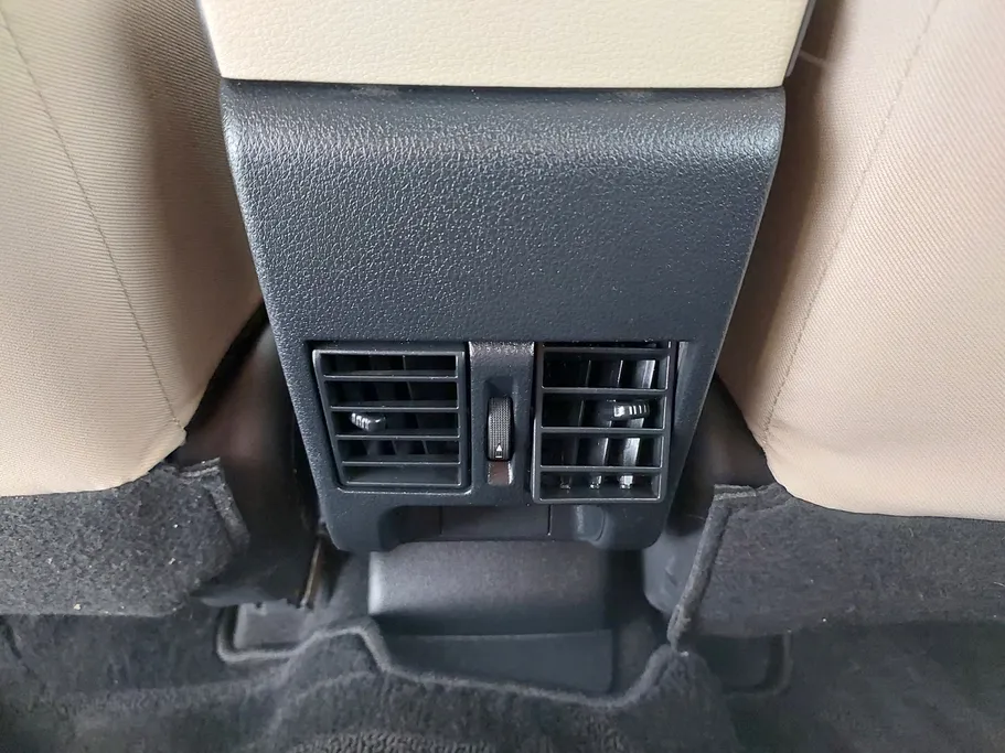 2023 Toyota Yaris  Y 