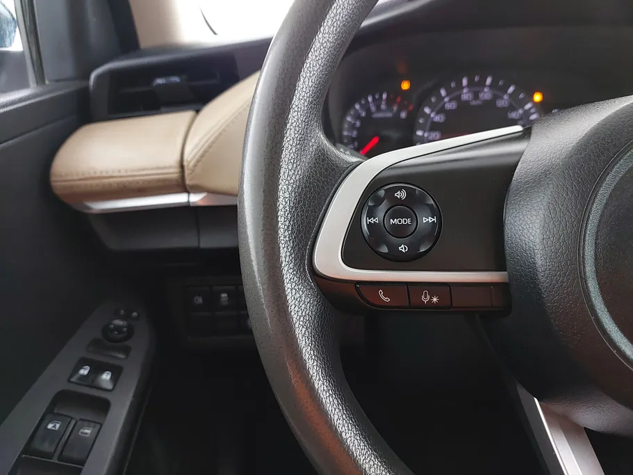 2023 Toyota Yaris  Y 