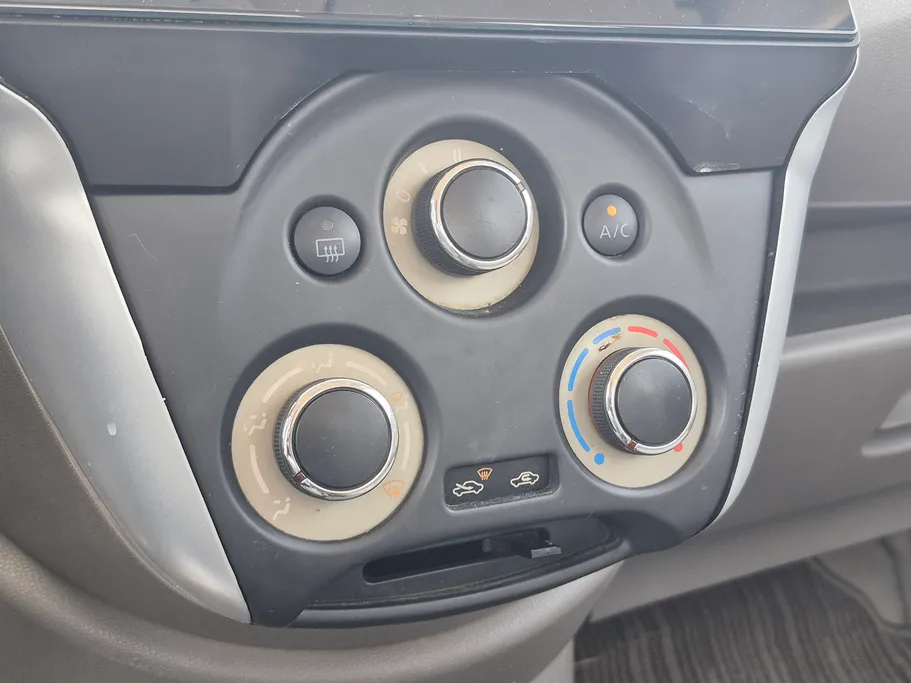 2020 Nissan Sunny SV 