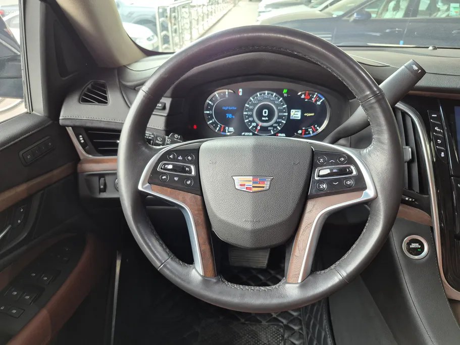 2019 Cadillac Escalade Luxury 