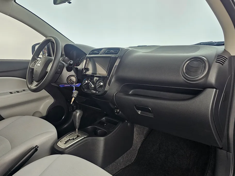 2023 Mitsubishi Attrage GLX LL 