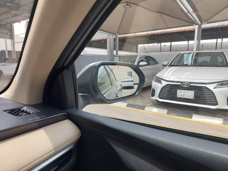 2023 Toyota Yaris  Y 