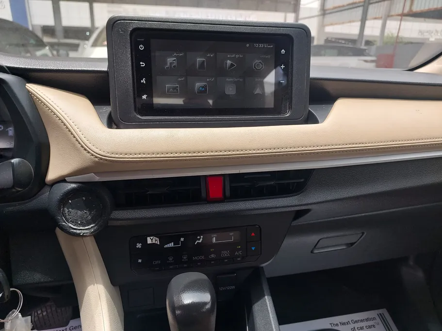 2023 Toyota Yaris  Y 