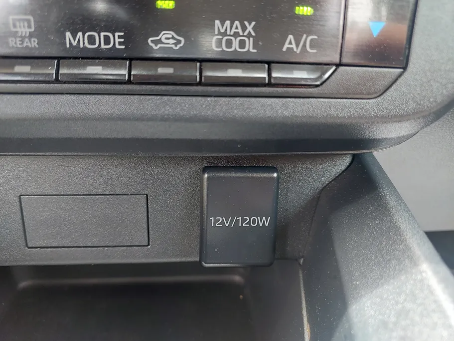 2023 Toyota Yaris  Y 