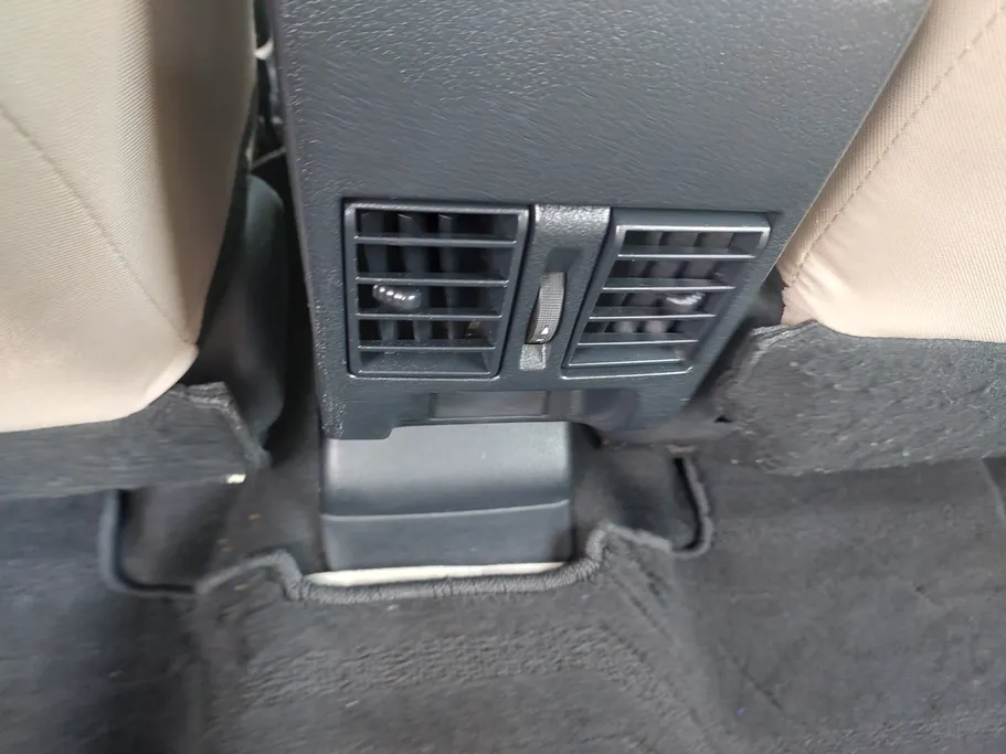 2023 Toyota Yaris  Y 