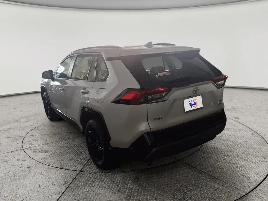 2025 Toyota RAV4 XLE HEV 