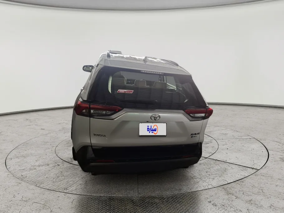 2025 Toyota RAV4 XLE HEV 