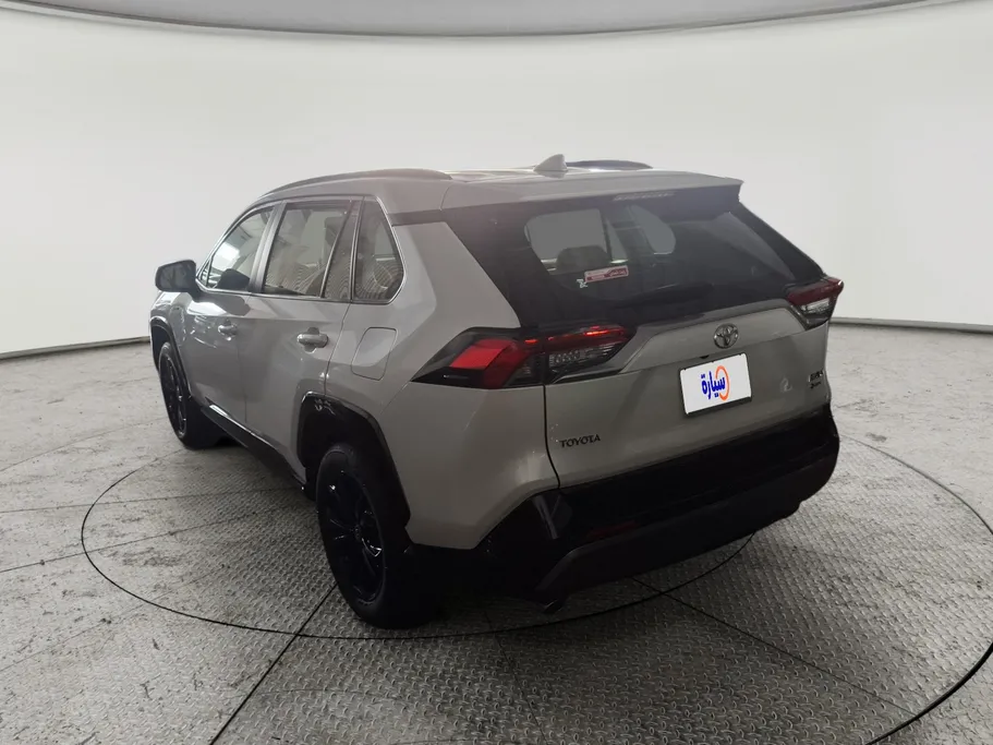 2025 Toyota RAV4 XLE HEV 