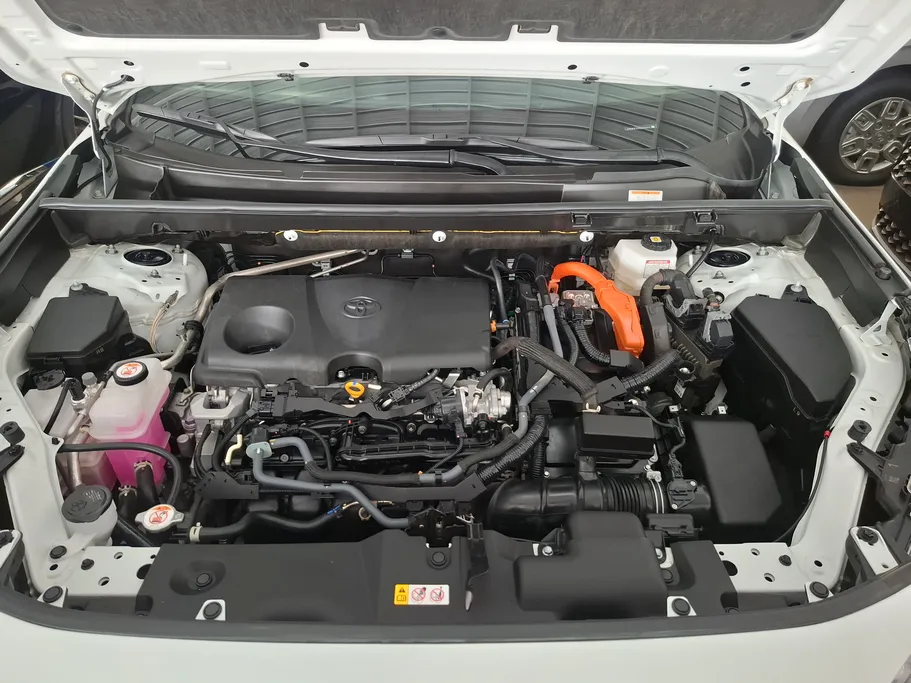 2025 Toyota RAV4 XLE HEV 