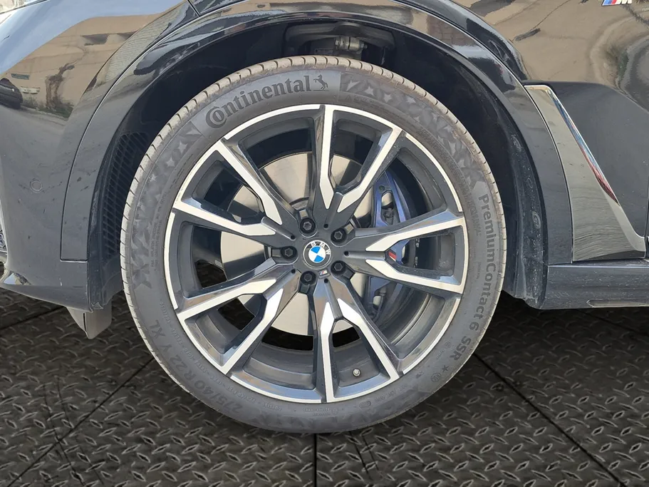 2021 BMW X Series 7 xDrive 40i	 