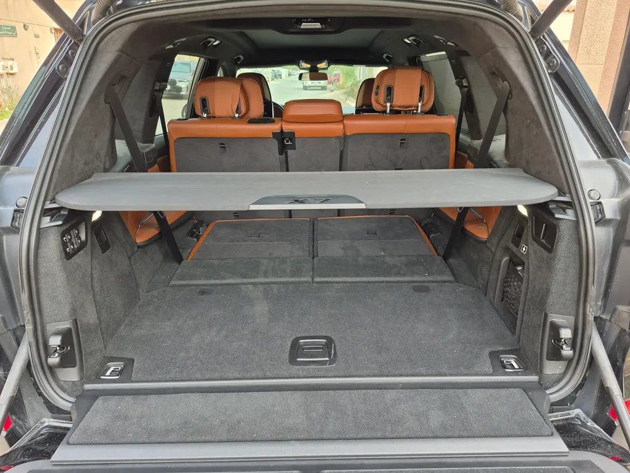 2021 BMW X Series 7 xDrive 40i	 