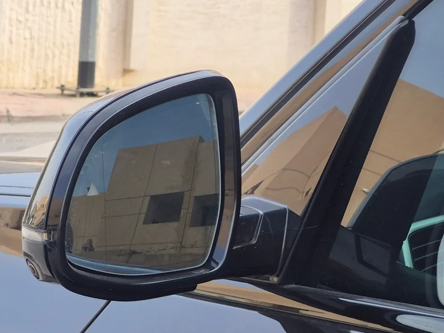 2021 BMW X Series 7 xDrive 40i	 