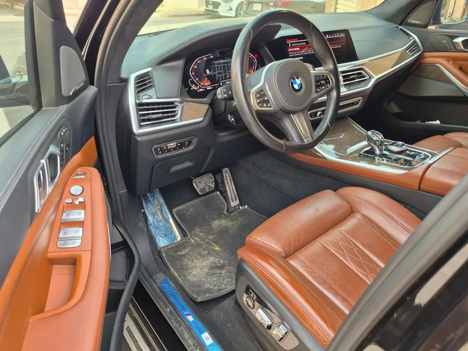 2021 BMW X Series 7 xDrive 40i	 