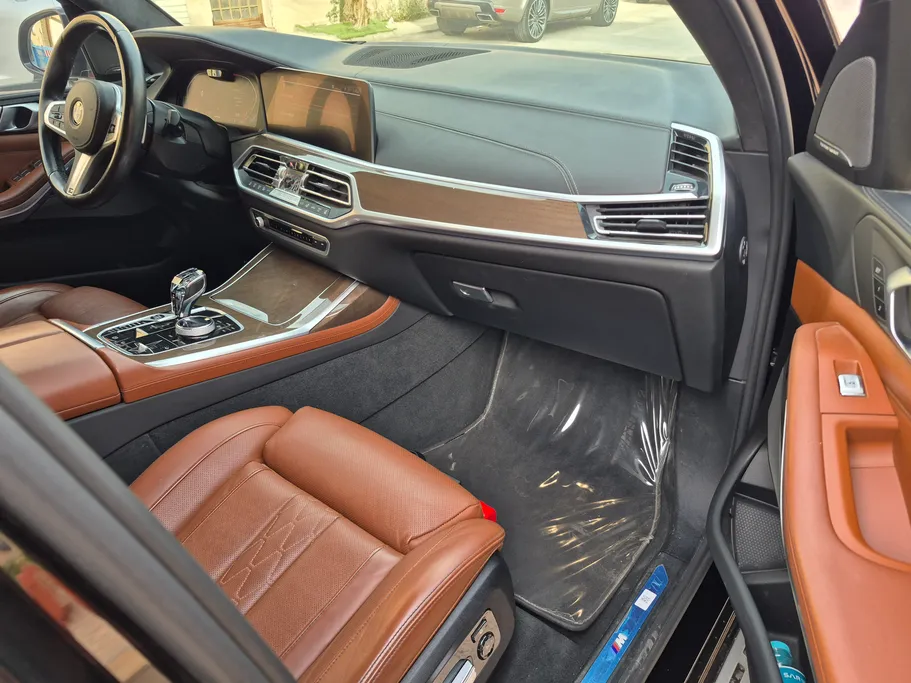 2021 BMW X Series 7 xDrive 40i	 
