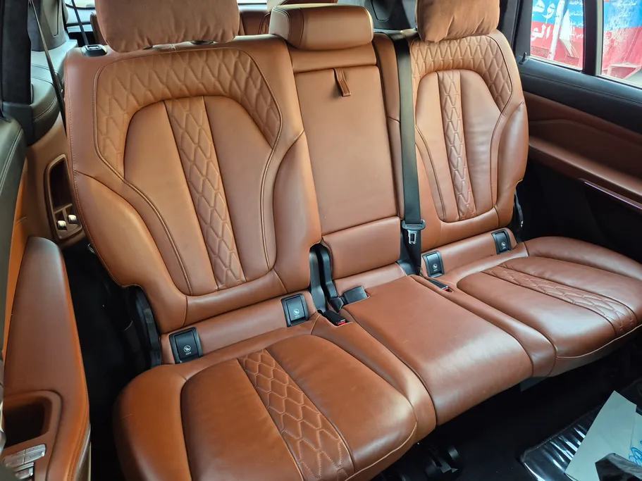 2021 BMW X Series 7 xDrive 40i	 