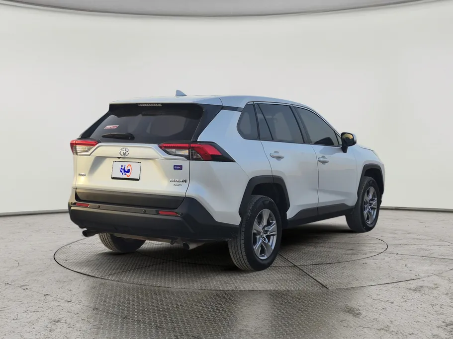 2023 Toyota RAV4 LE 