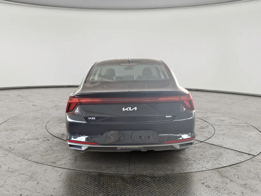 2022 Kia K8 EX 