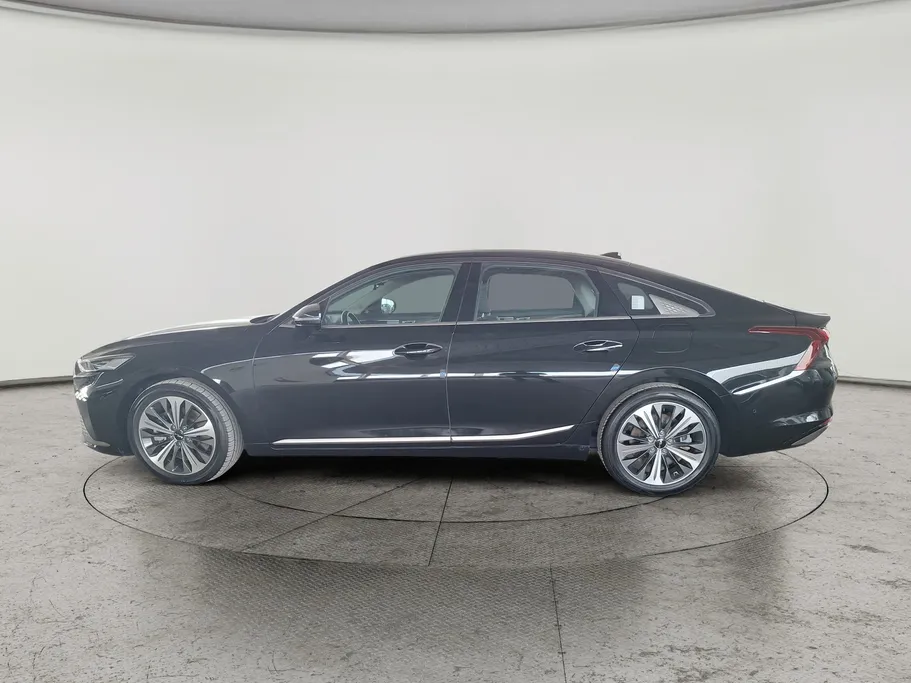 2022 Kia K8 EX 