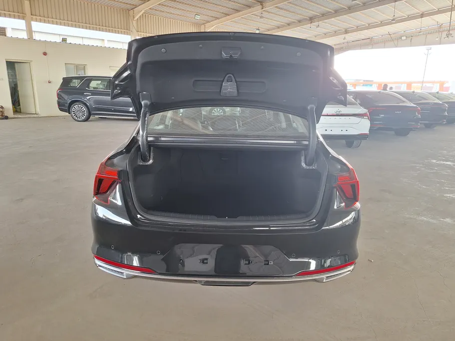 2022 Kia K8 EX 
