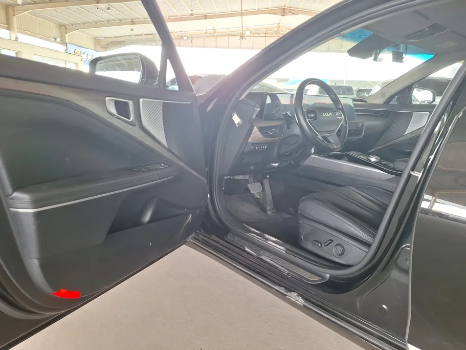 2022 Kia K8 EX 