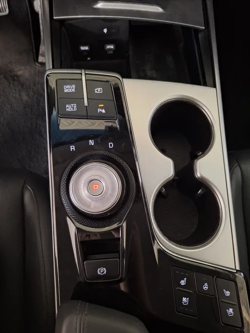 2022 Kia K8 EX 