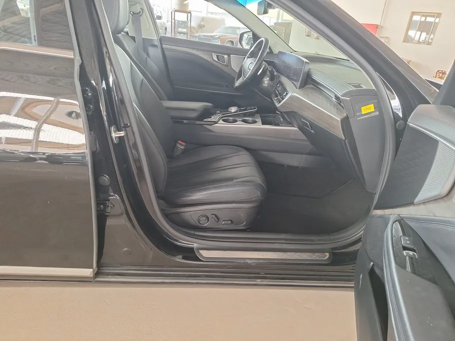 2022 Kia K8 EX 