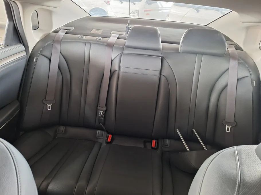 2022 Kia K8 EX 