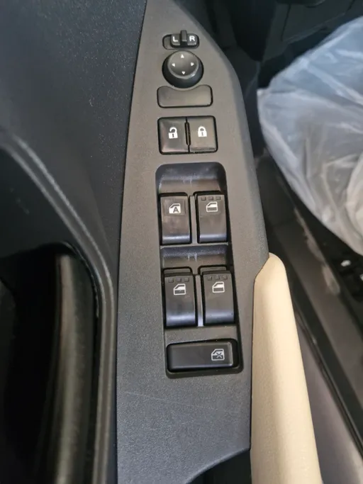 2023 Toyota Yaris  Y 