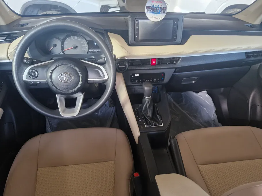 2023 Toyota Yaris  Y 