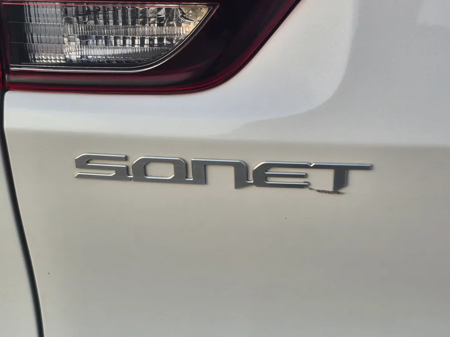 2023 Kia SONET LX 