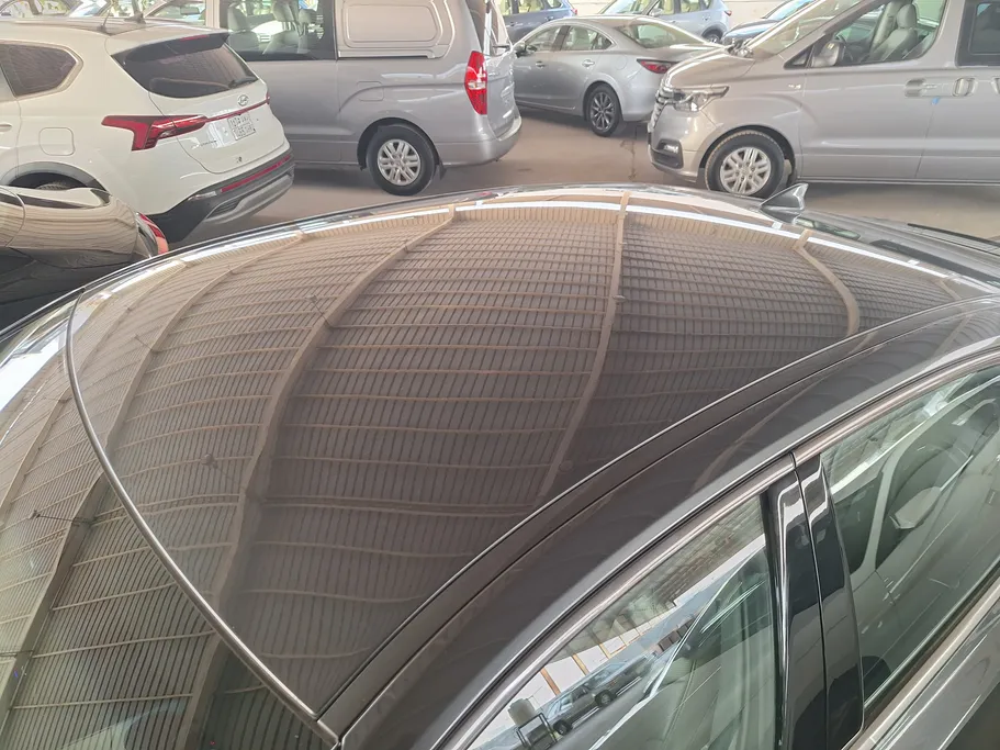 2022 Kia K8 LX 