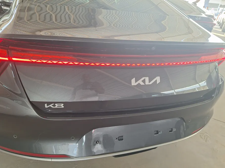 2022 Kia K8 LX 