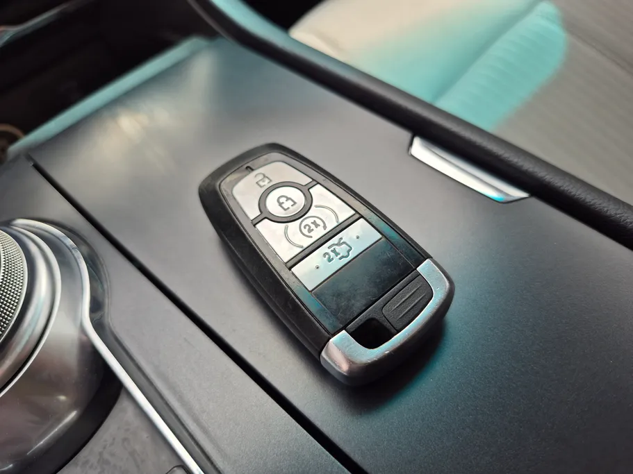 2020 Ford Taurus Ambiente 